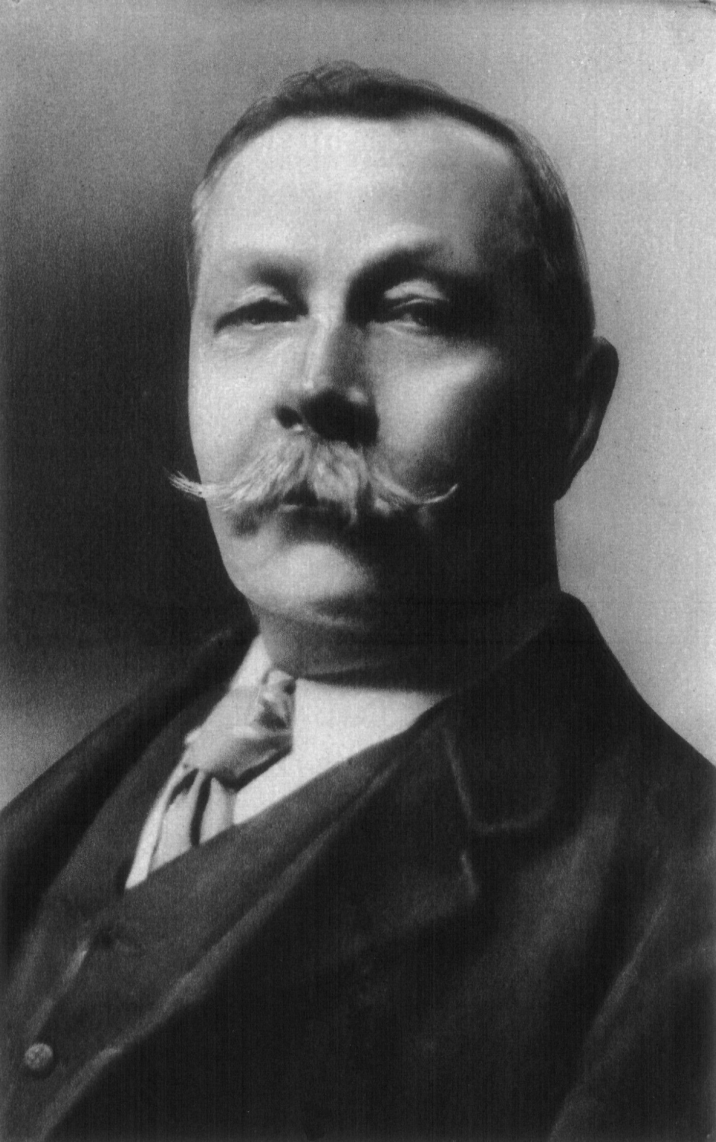 Retrato de Sir Arthur Conan Doyle